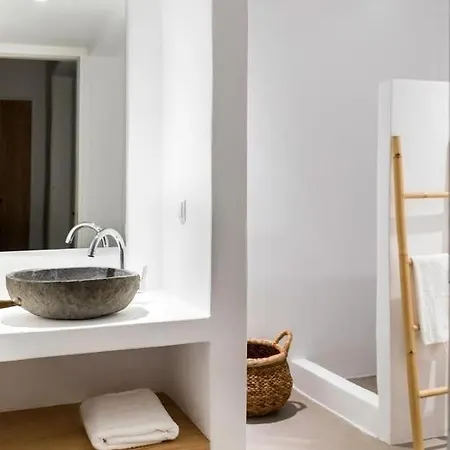 Hotel Platinum Paros - 4 Bedrooms - Indigo - Sea View & Private Pool - Naousa 4*