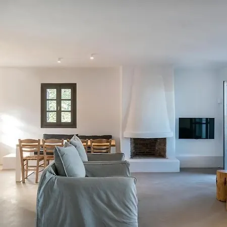 Platinum Paros - 4 Bedrooms - Indigo - Sea View & Private Pool - Naousa 4* Kolympithres